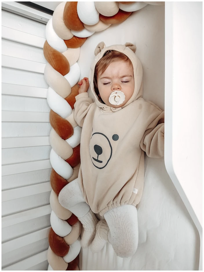 Mélanger Le Caramel – Tour De Lit Tressé Pour Lit Bébé 2 Mélanger Le Caramel – Tour De Lit Tressé Pour Lit Bébé – Image 2