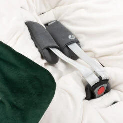 Couverture à Capuche Avec Oreilles Pour Siège De Voiture – Peluche écru Et Velours Vert Bouteille -Bébés Produits Magasin jukki car seat blankets velvet butelkowa zielen 04 1