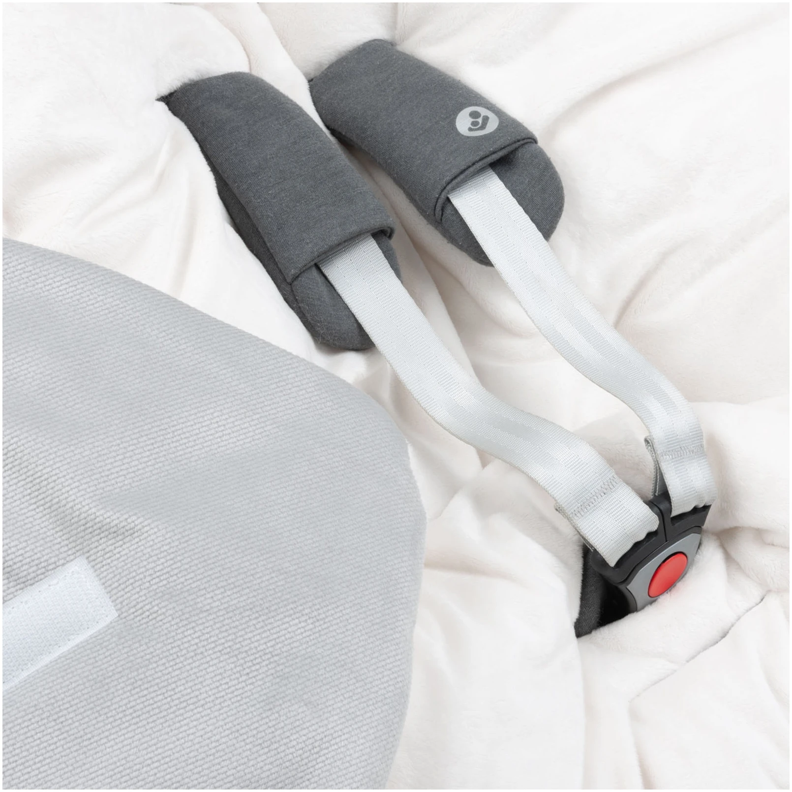 Couverture à Capuche Avec Oreilles Pour Siège De Voiture – Peluche écru Et Velours Gris 4 Couverture à Capuche Avec Oreilles Pour Siège De Voiture – Peluche écru Et Velours Gris – Image 4