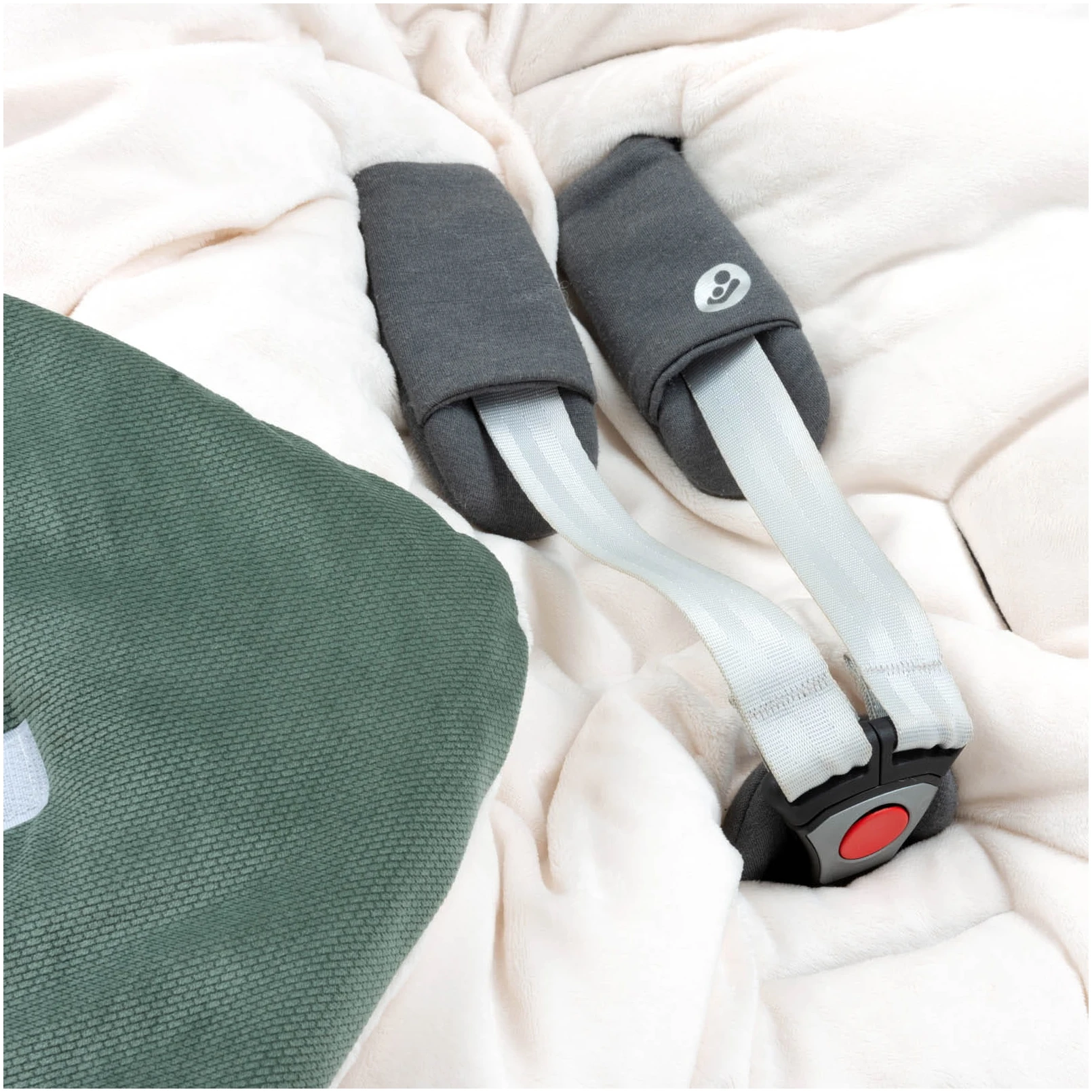 Couverture à Capuche Avec Oreilles Pour Siège De Voiture – Peluche écru Et Velours Olive – Image 4